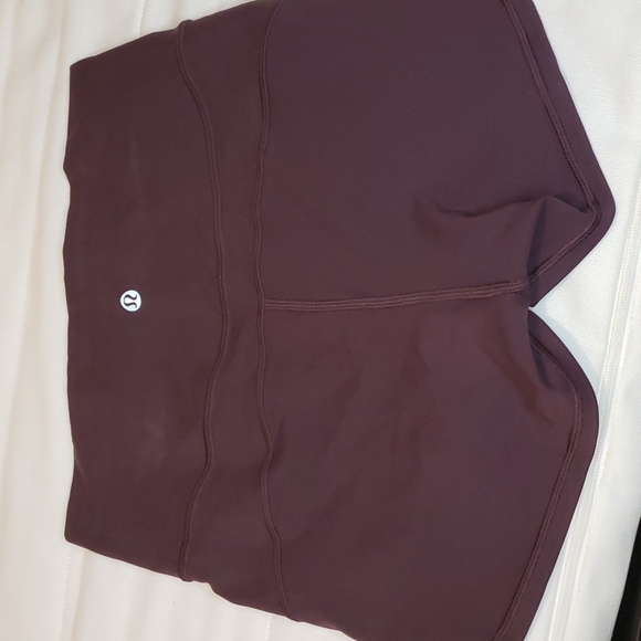 Lululemon in movement shorts - Picture 3 of 5
